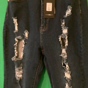 Juniors size 15 jeans super cute. NWT .